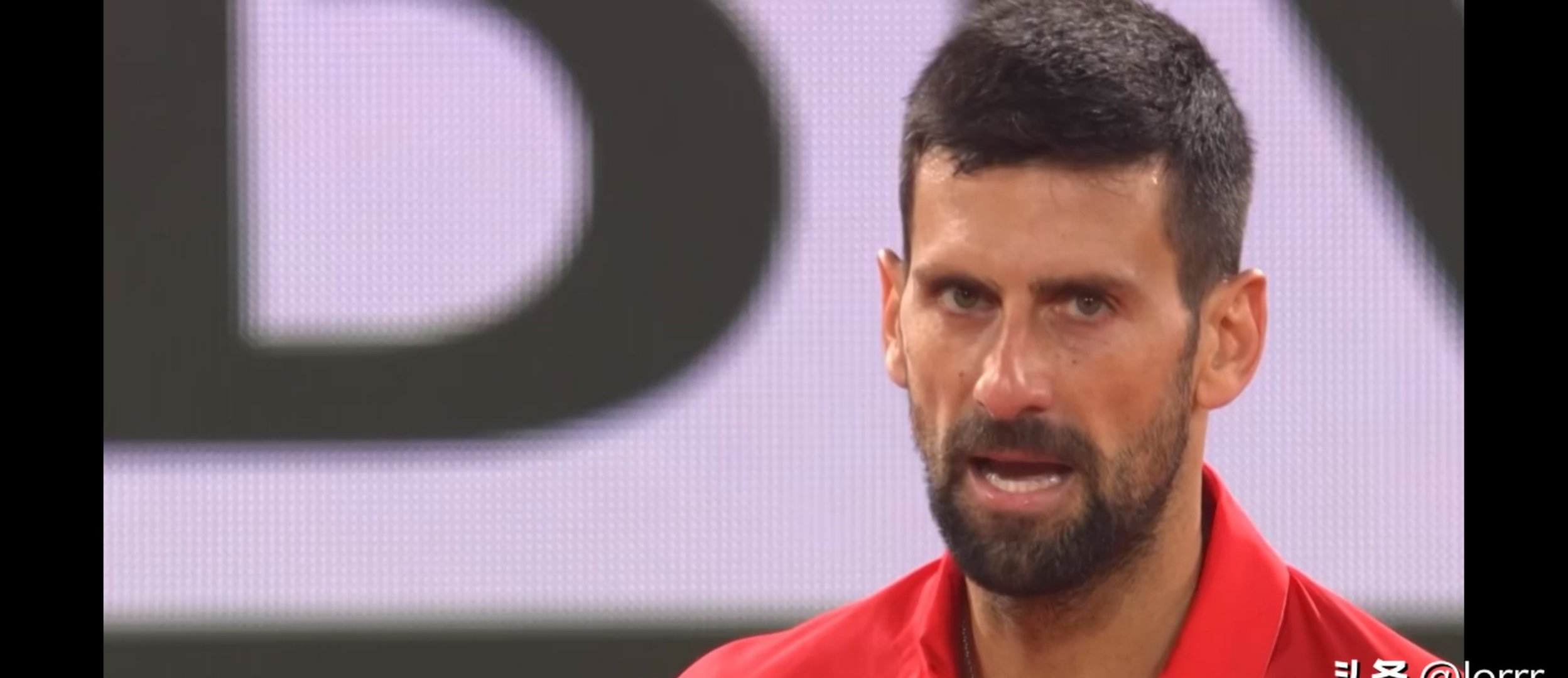 开云体育官方登录入口-莱万多夫斯基连续七场比赛得分超过表现优异，美国队不断突破！赛场气氛高涨(莱万多夫斯基九五至尊)